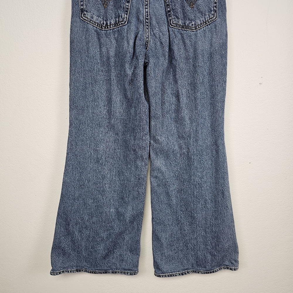 Levi's Premium High Loose Flare Jeans Distressed- Size 27 X 29 - Picture 9 of 12